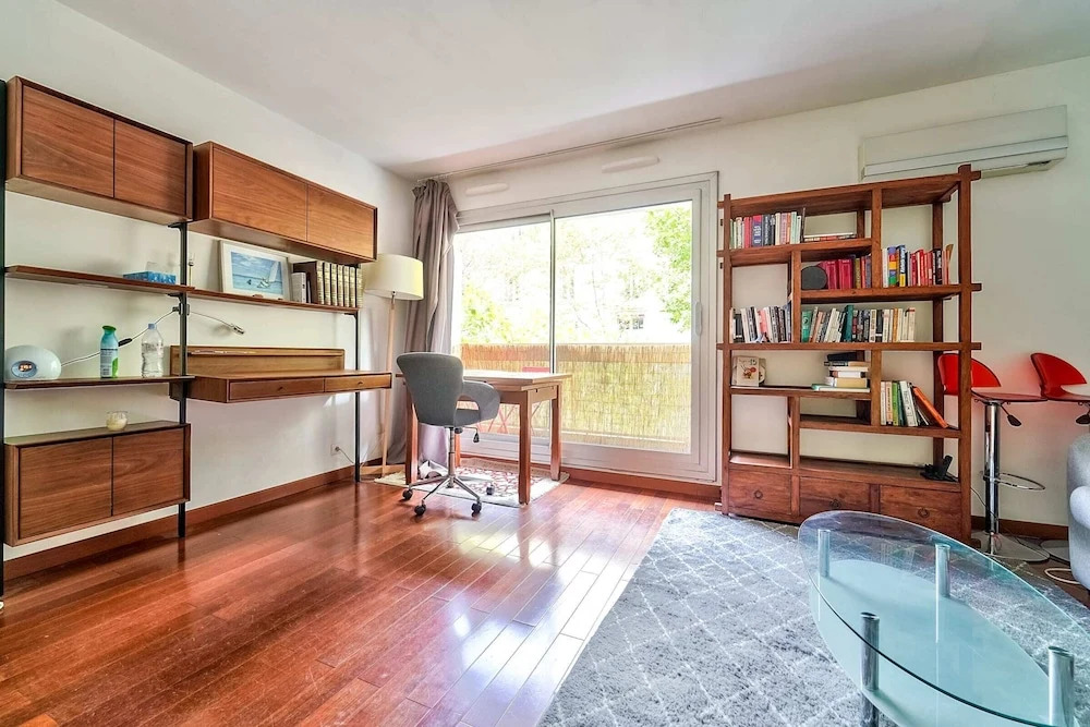 Well-equipped Studio With Balcony - Paris 19ème