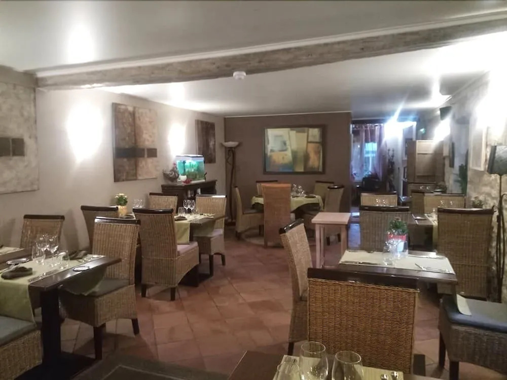 L'Hostellerie De La Rivière