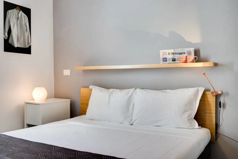 Stylish 1 Bed Flat Very Close to Colosseum