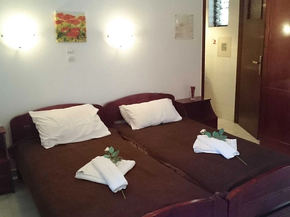 Spacious Apartment in Plataanias with Swimming Pool