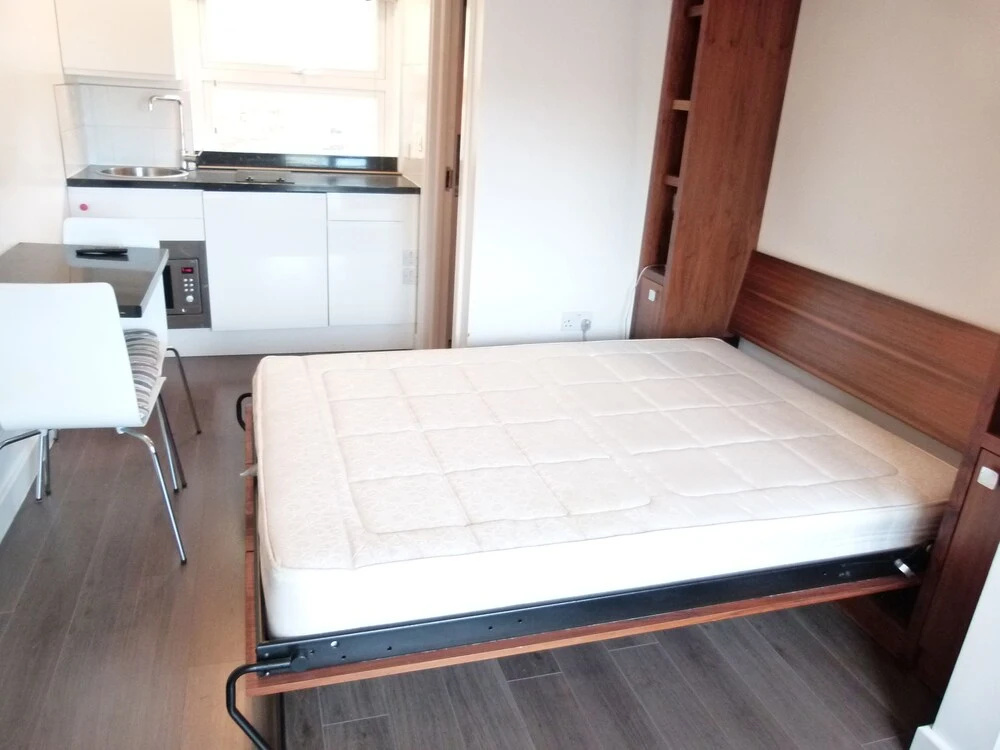 SS Property Hub - City of London Studio Apartment 14