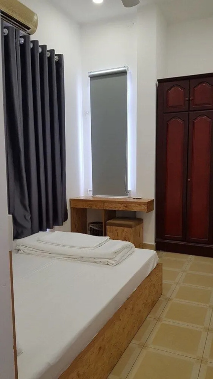 White House Hostel