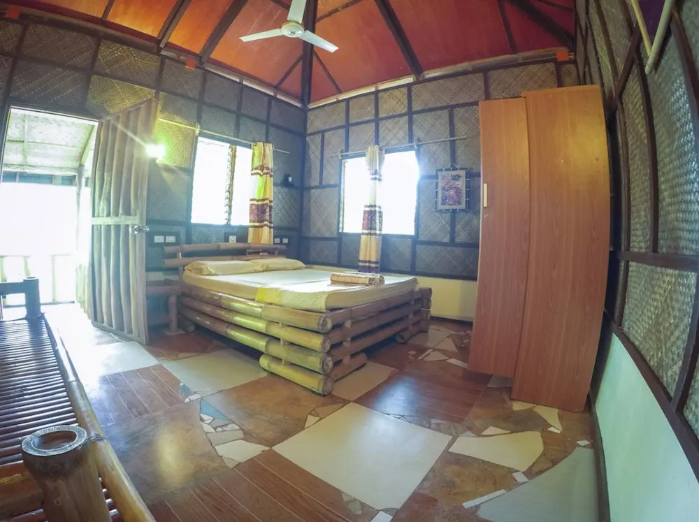 Chelles Guesthouse and Backpackers