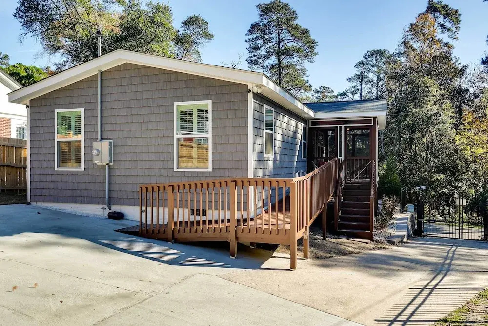 Step-free Home w/ Fire Pit - 3 Miles to Usc!