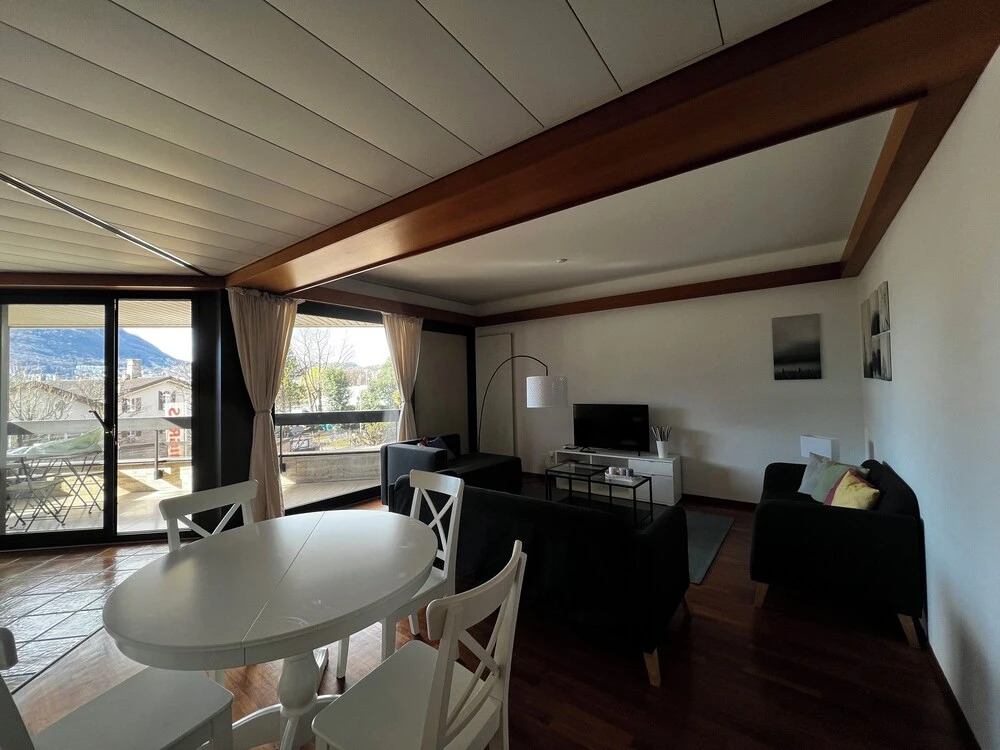 Lugano City Apartment in Cassarate Facing the Lake, 5min From the Centre