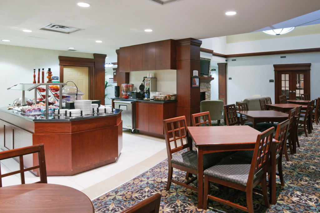 Staybridge Suites Oakville Burlington by IHG