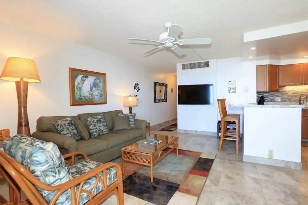 Kihei Beach, #203 1 Bedroom Condo by RedAwning