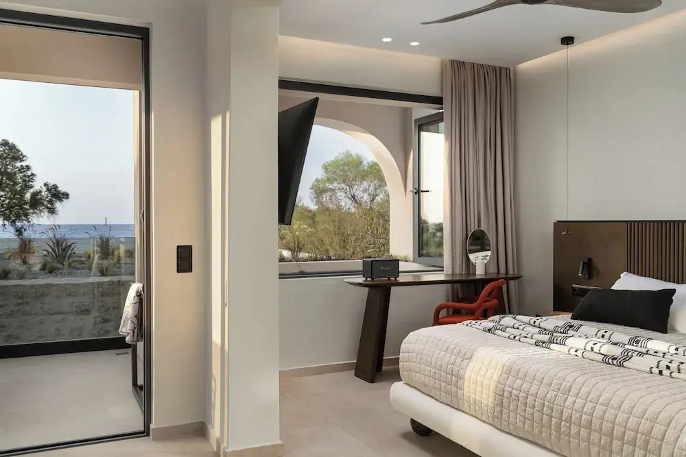 Dyo Beach Suites