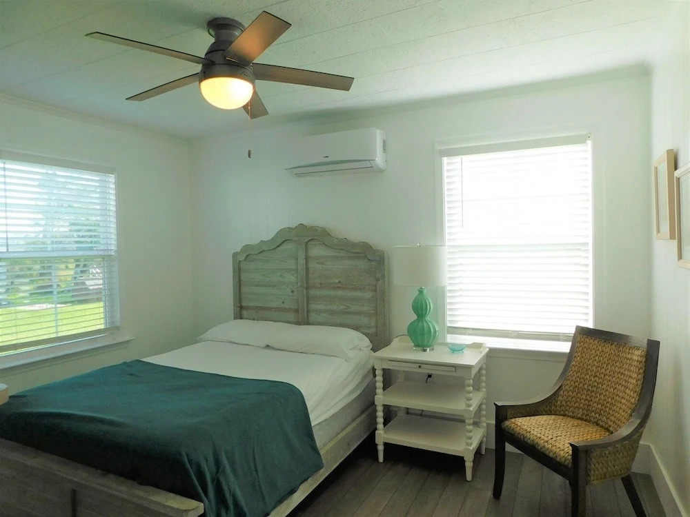 Enoch's Hideaway at Ocracoke - 3 Br Home