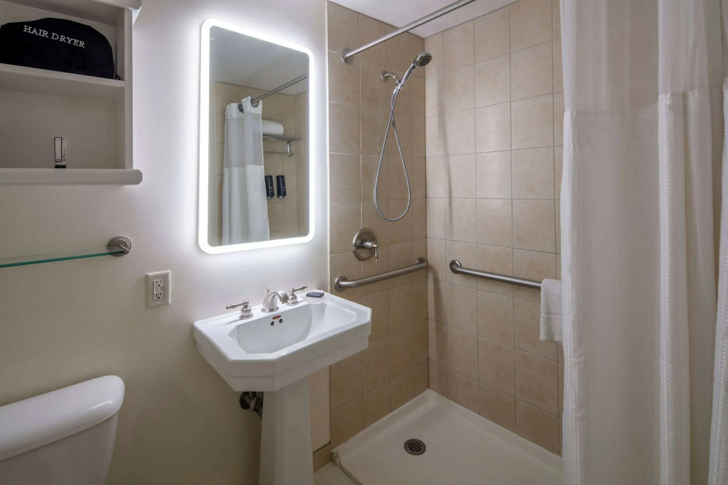 Collegian Hotel & Suites, Trademark Collection by Wyndham