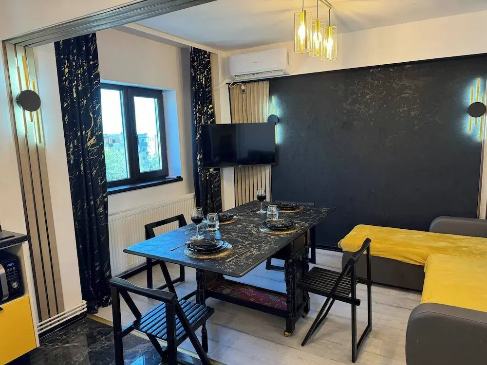 Modern 2-bedroom Apartment in Central Ploiești