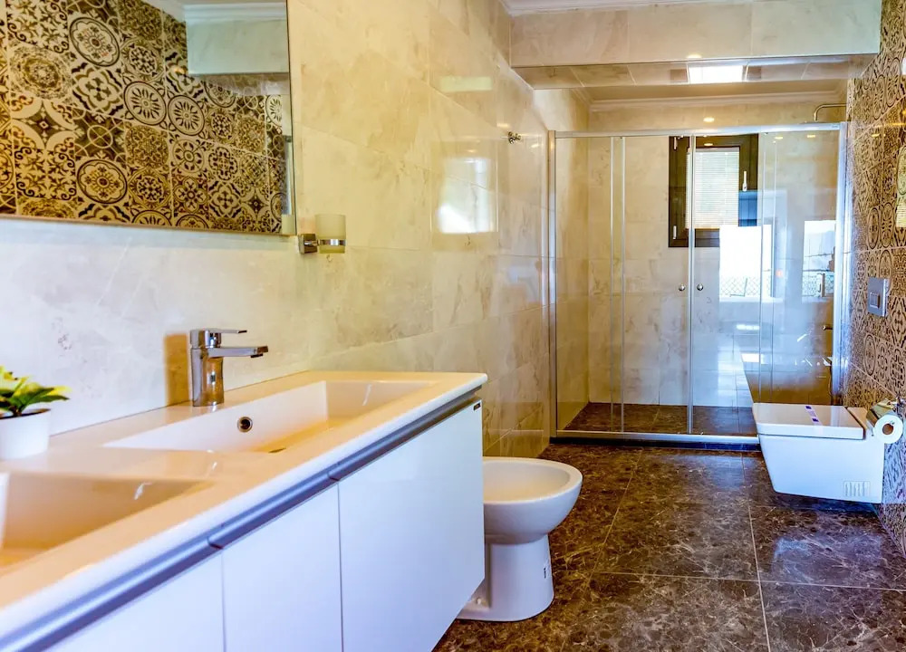 Beacon Hill Suites