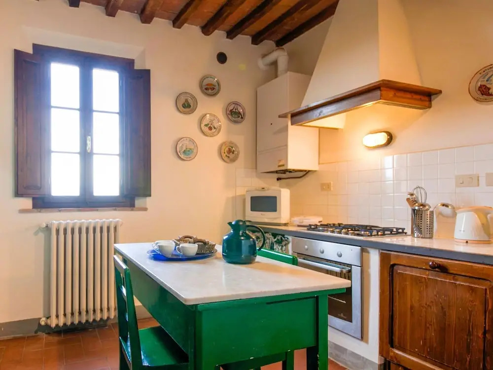 Luxurious Farmhouse in Capannoli With Pool
