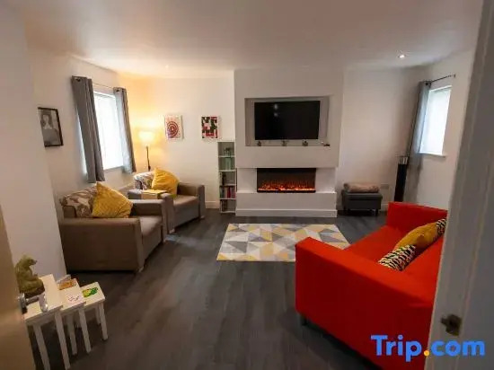 Hampton 3-bedroom Luxury Escape With Parking