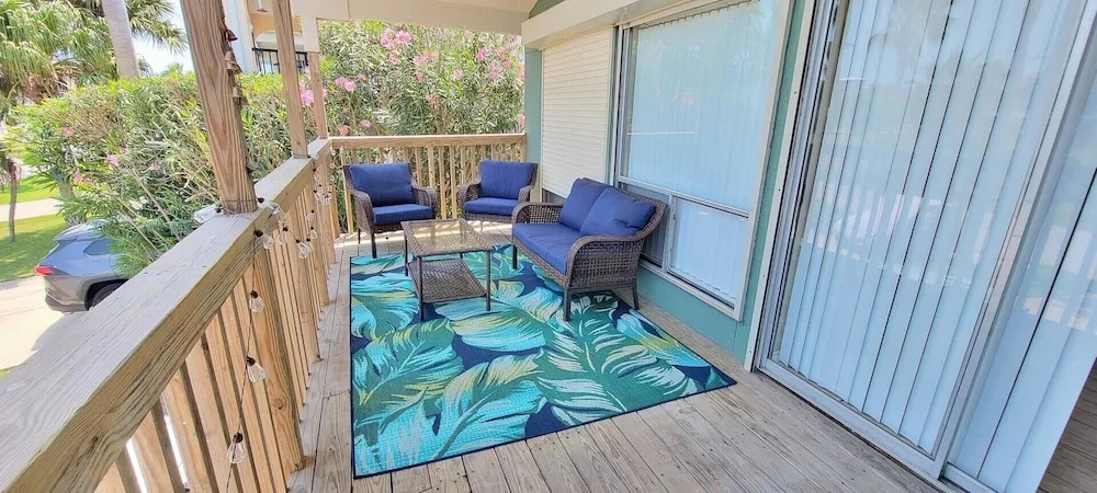 Atol Quad #1 2 Bedroom Home by RedAwning