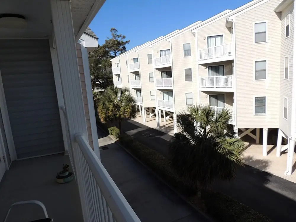 Charleston Village #102