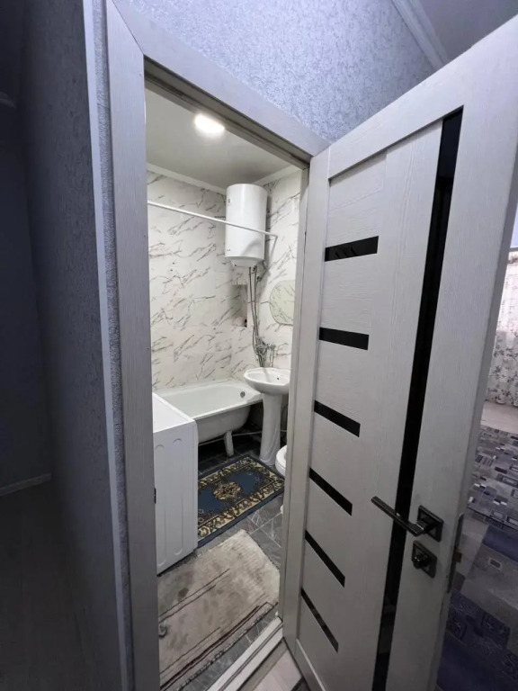 1-room apartment on Toktogula 64v