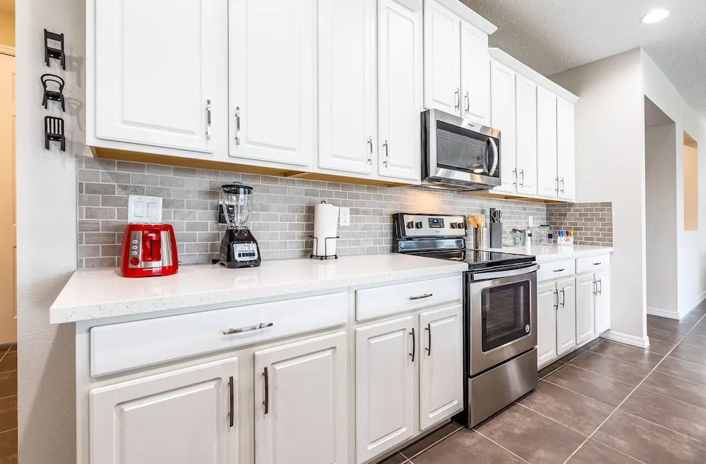 Brand New home 5Bdr 4.5Bath with Pvt pool