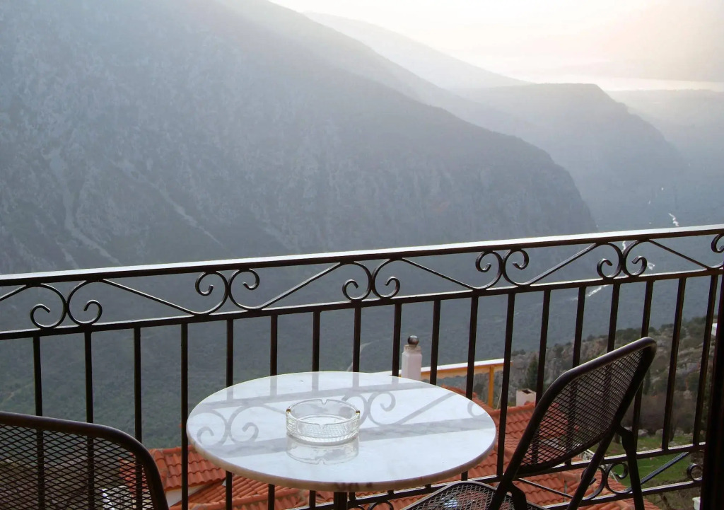 Hotel Varonos