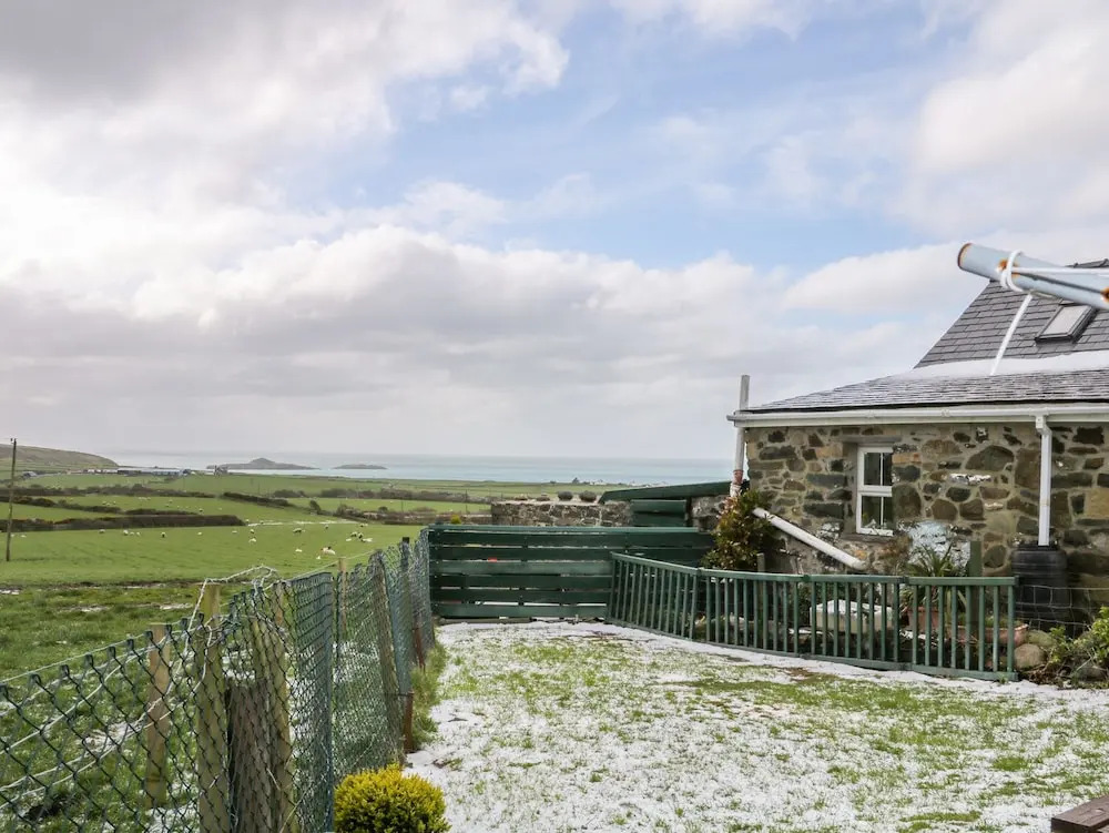 Horseshoe Cottage