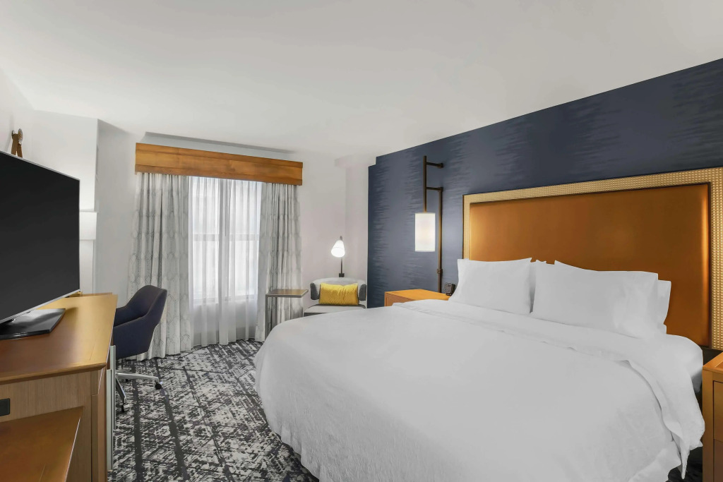 Hampton Inn & Suites Austin - Downtown