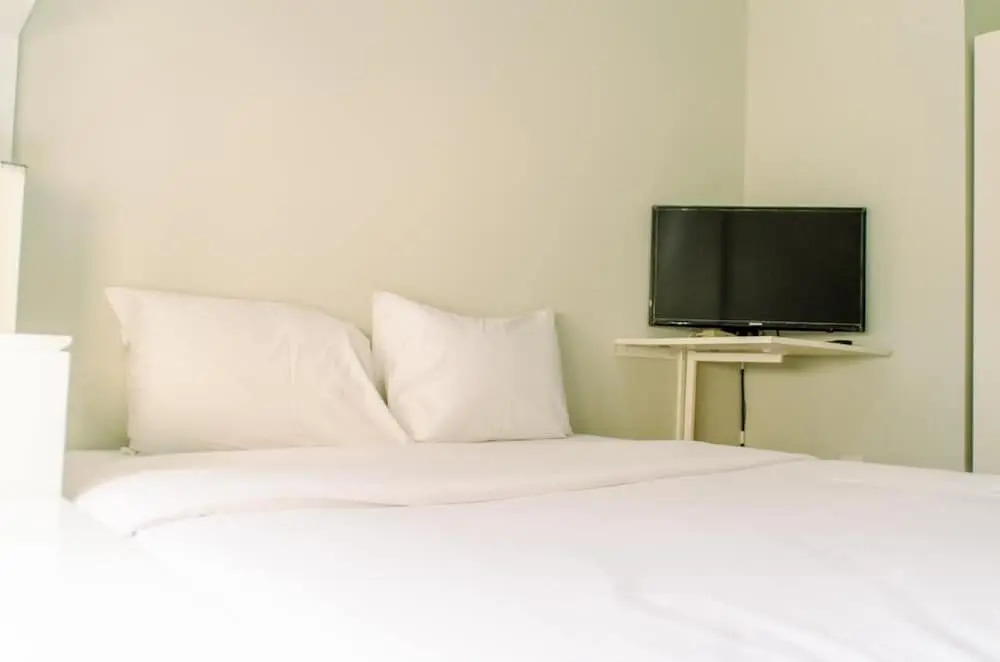 Comfort Living 1Br With Extra Room Apartment At Mt Haryono Residence