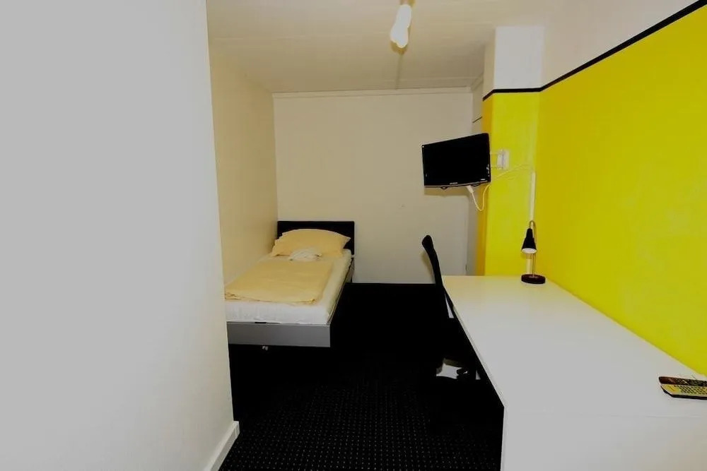 Primestay Self Check-in Hotel Altstetten