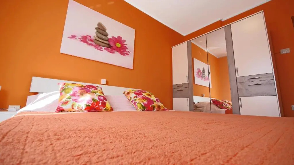Apartment RINO****, 58m², 170m from the beach