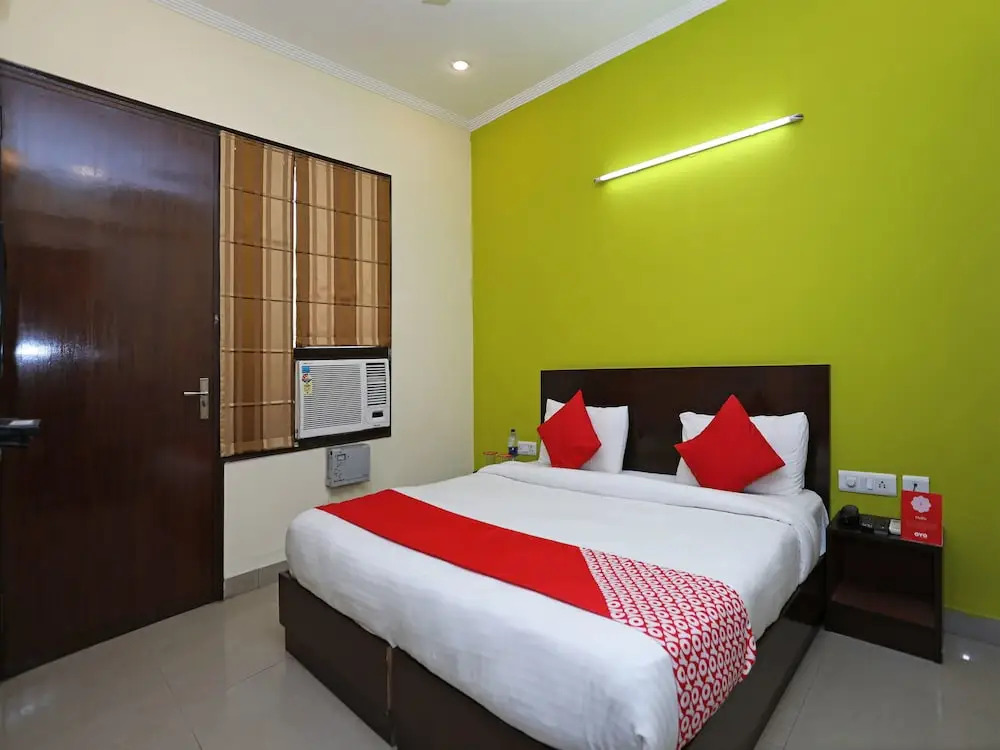 OYO Rooms Near DLF Phase 1