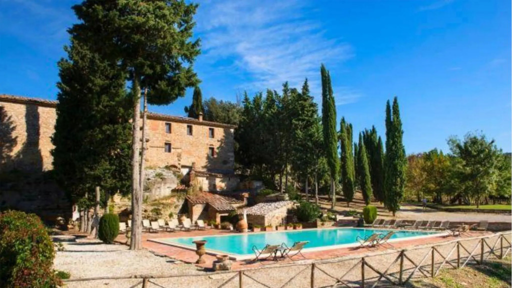 Imposing Villa With 5 Apartments Ideal for Groups Pool -aia Vecchia
