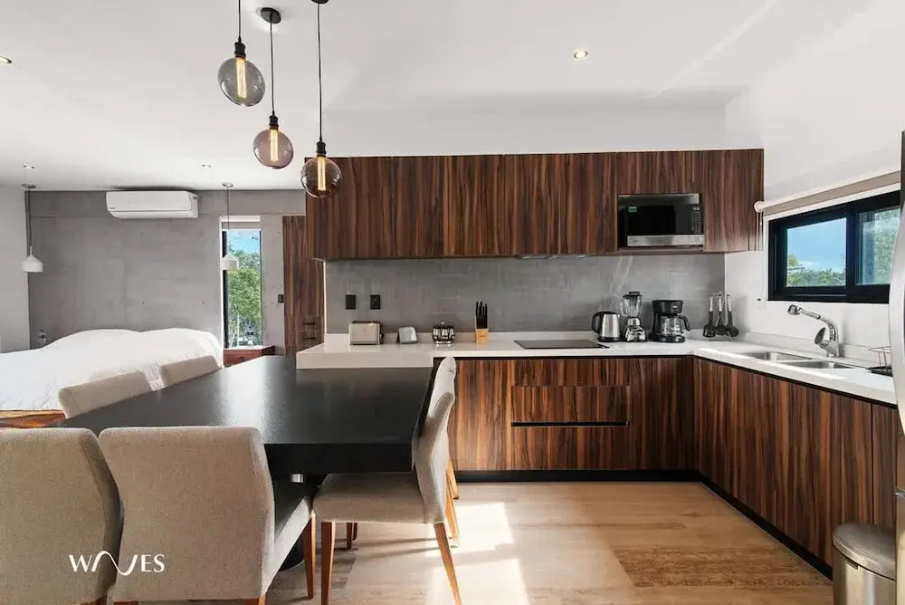 2 BR Apartment with Spacious Loft Close from Beach Zone