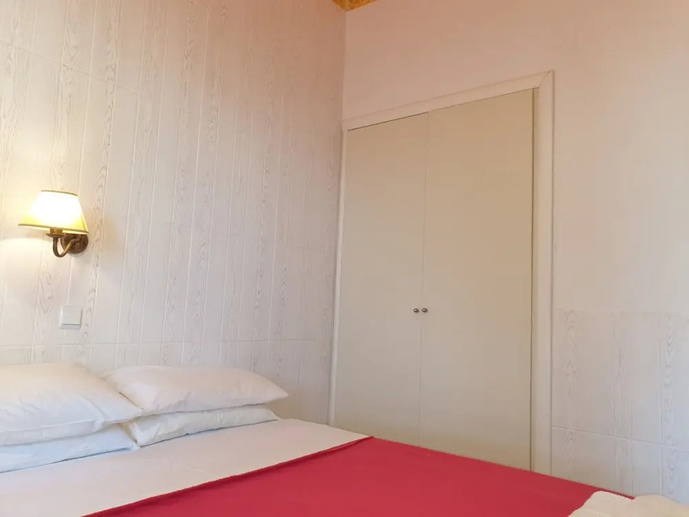 Studio Quiet And Peaceful And Very Relaxing With Kitchen, Shared Pool and Ac