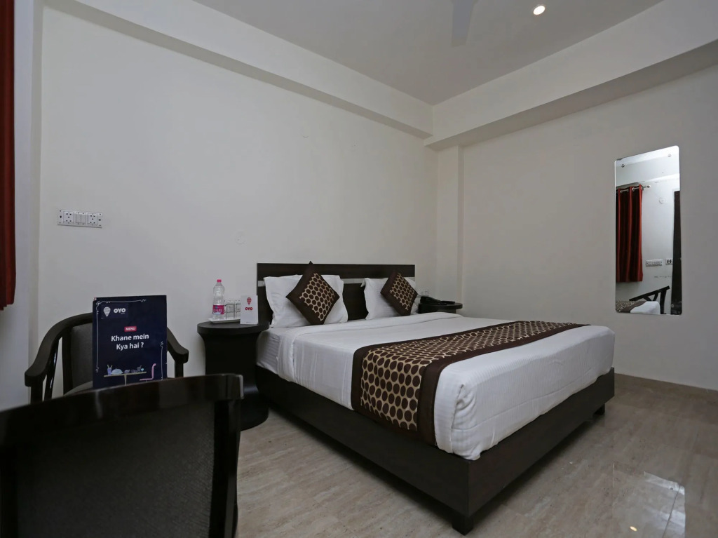 OYO 12171 Hotel Sky View
