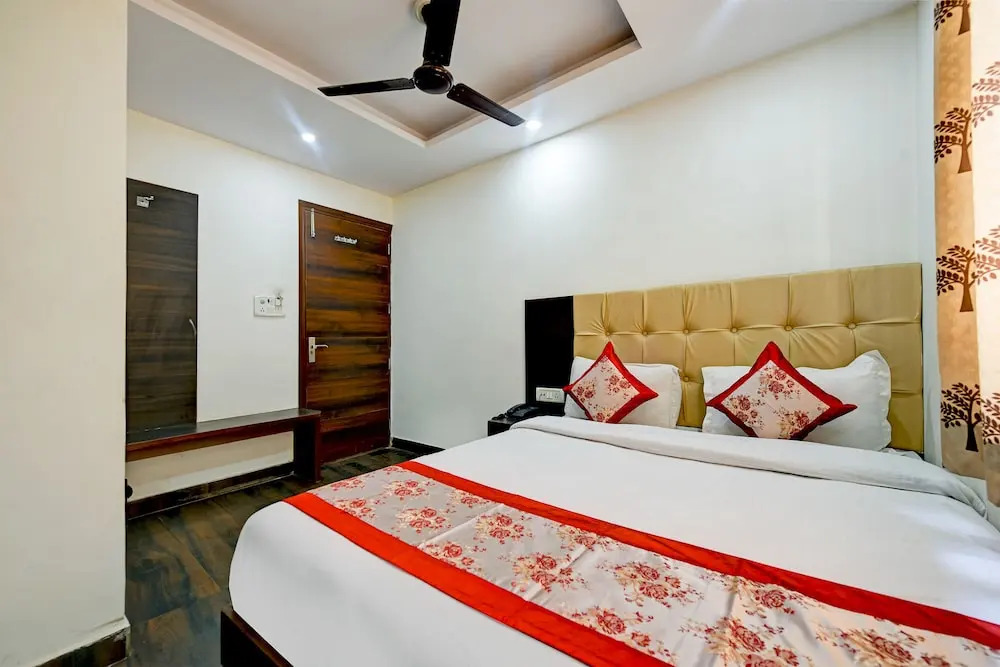 Hotel The Metropolis Tourist Near Connaught Place And Ramakrishna Ashram Marg Metro Station