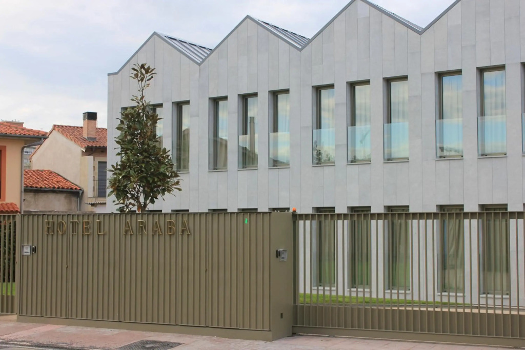 Hotel Araba