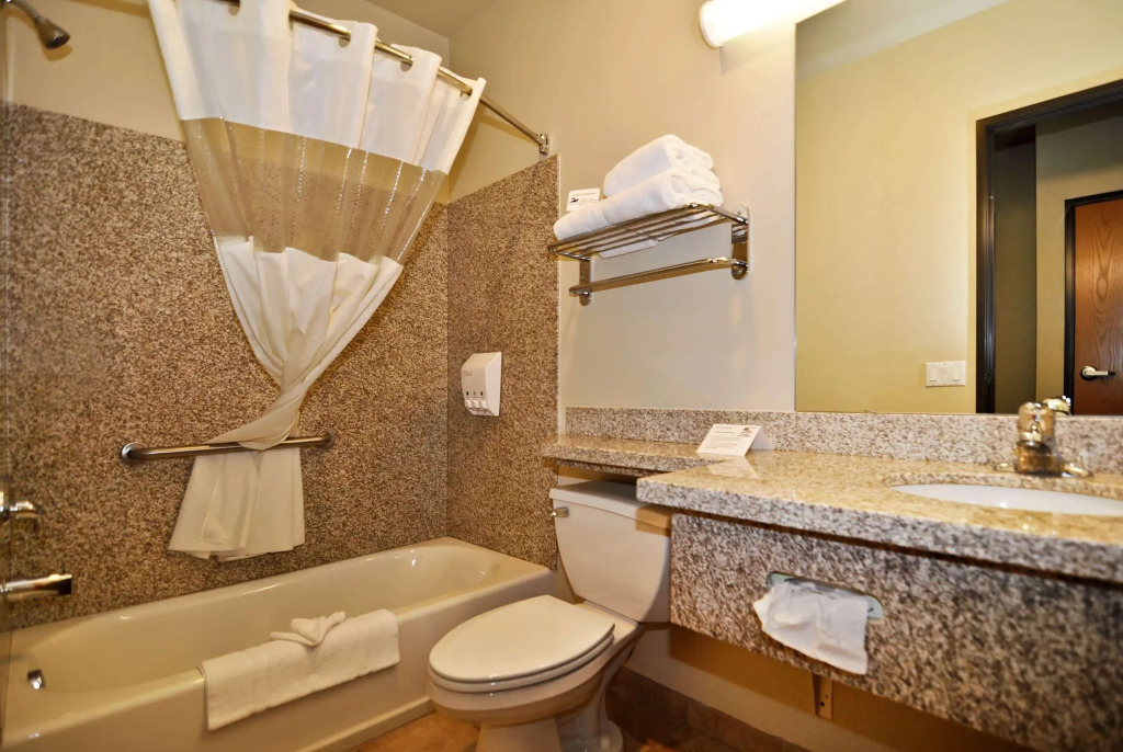 The Montcler Hotel - Redberri Luxury Collection