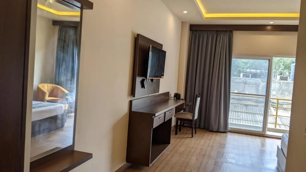 Townhouse Oak Bangalore Garudacharpalya Metro Station