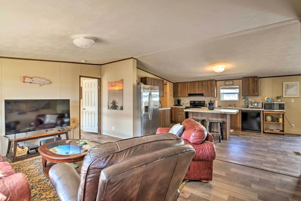 Quaint Port O'connor Home - 3 Mi to Beach!