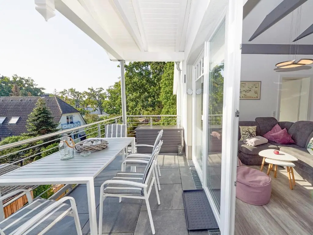Villa "Düne 4" in Binz - WG7 "Strandmuschel" mit Balkon strandnah