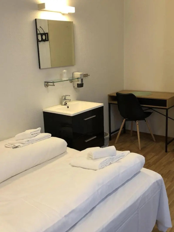 Ami Hotel