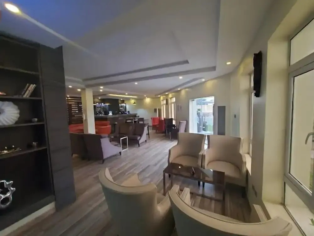 Bon Hotel Nest