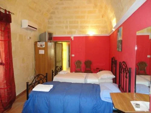 Apulia Hotels Castel del Monte