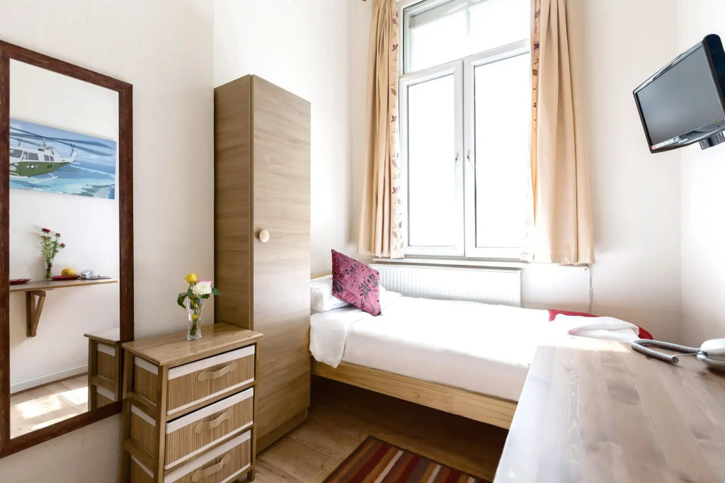 City London Hotel