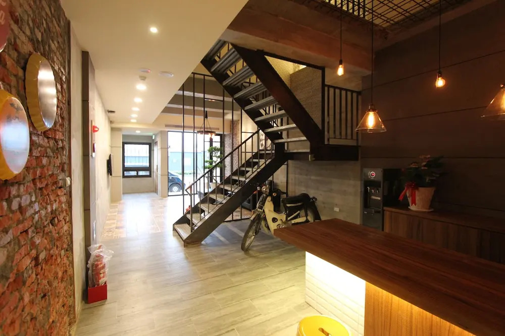 mz1090 Bed and Breakfast