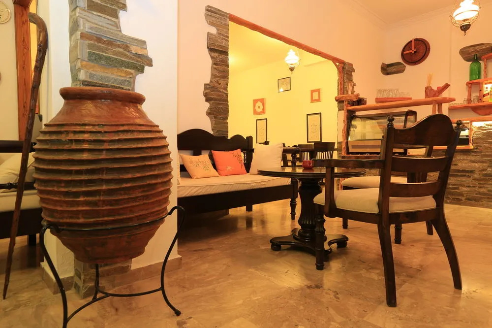 Benaki Hotel