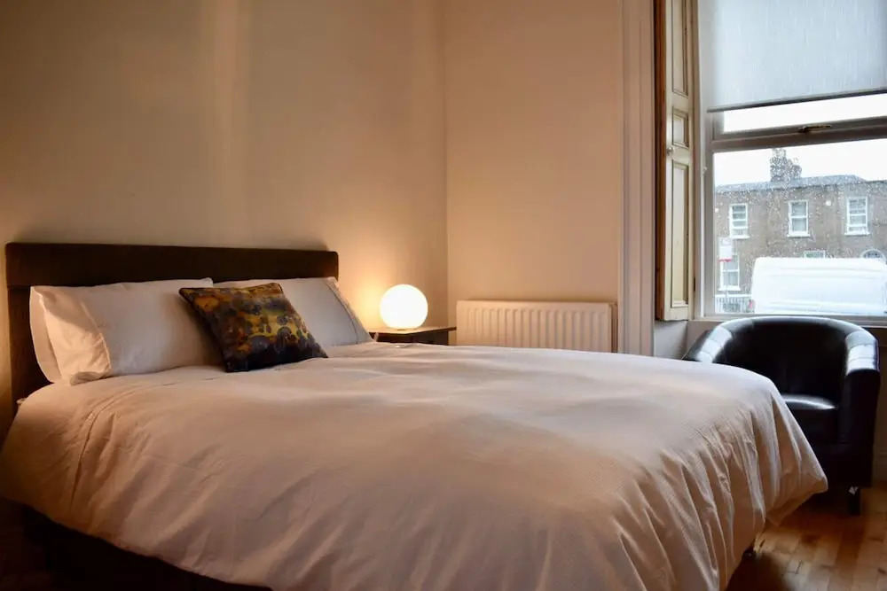 Modern 1 Bedroom Apartment Close to the Centre