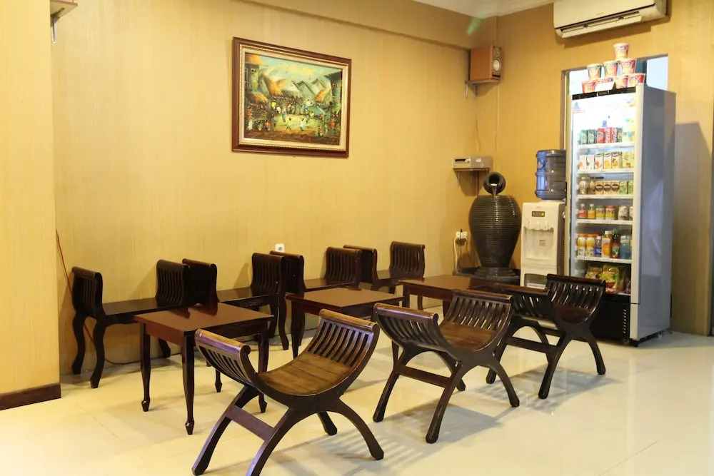 Airy Stasiun Jakarta Kota Mangga Dua Raya 24 Jakarta