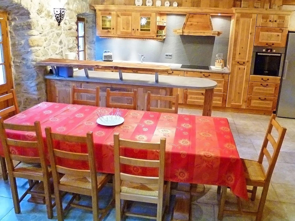 Beautiful Cottage Dating From 1789 Just 600 m From the Barbossine Chairlift
