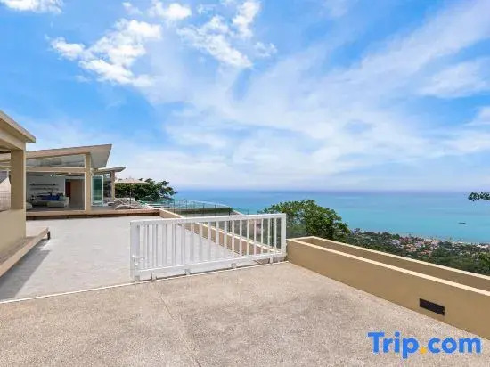 Villa Cabo: Hilltop Retreat with Panoramic Ocean Views