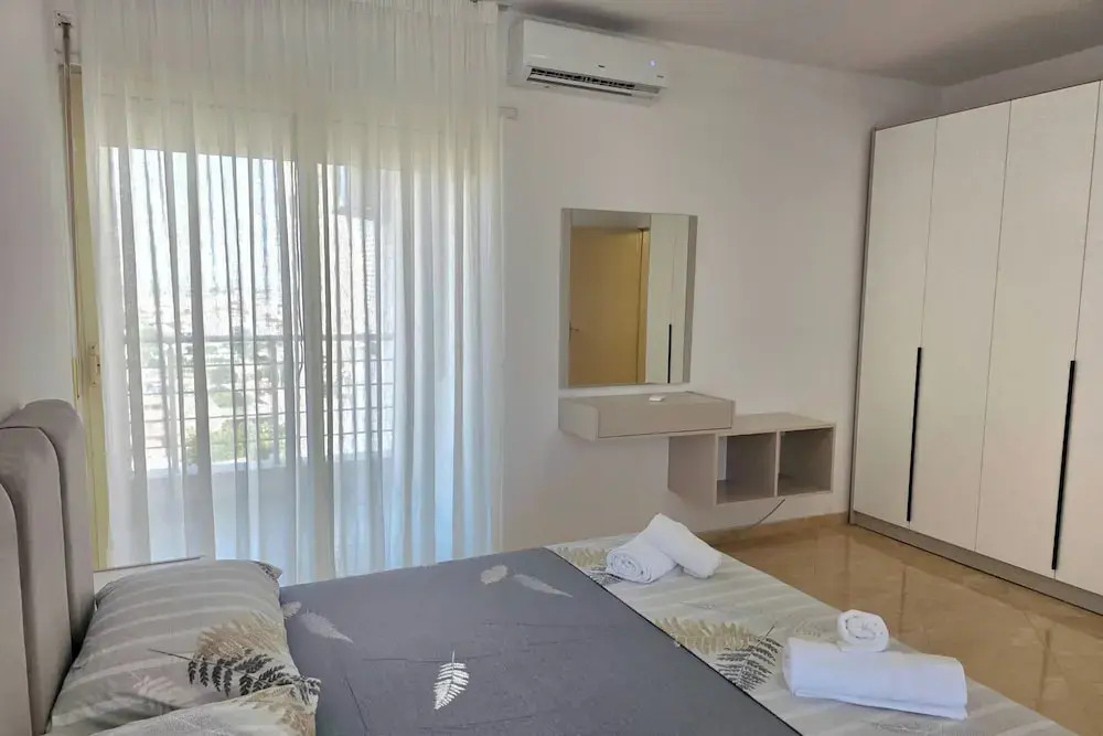 Sea View Apartment in Durres Beach 100